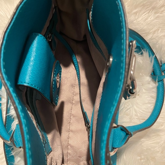 Michael Kors bag, turquoise color. - Picture 2 of 4